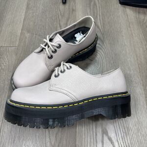 Dr. Martens Platform Oxford Shoes Size 9 Women’s Soft Pink Preppy Casual 31167